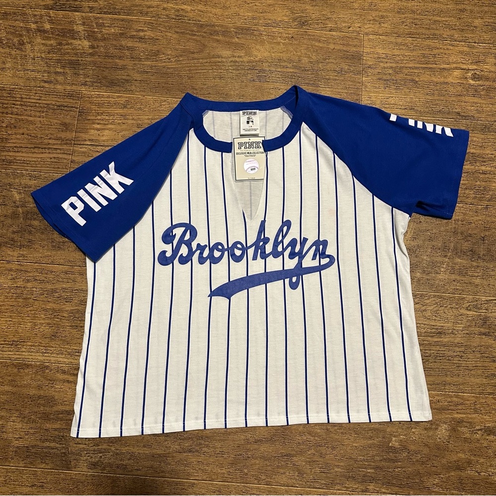 VS PINK MLB DODGERS PINSTRIPE TEE NWT